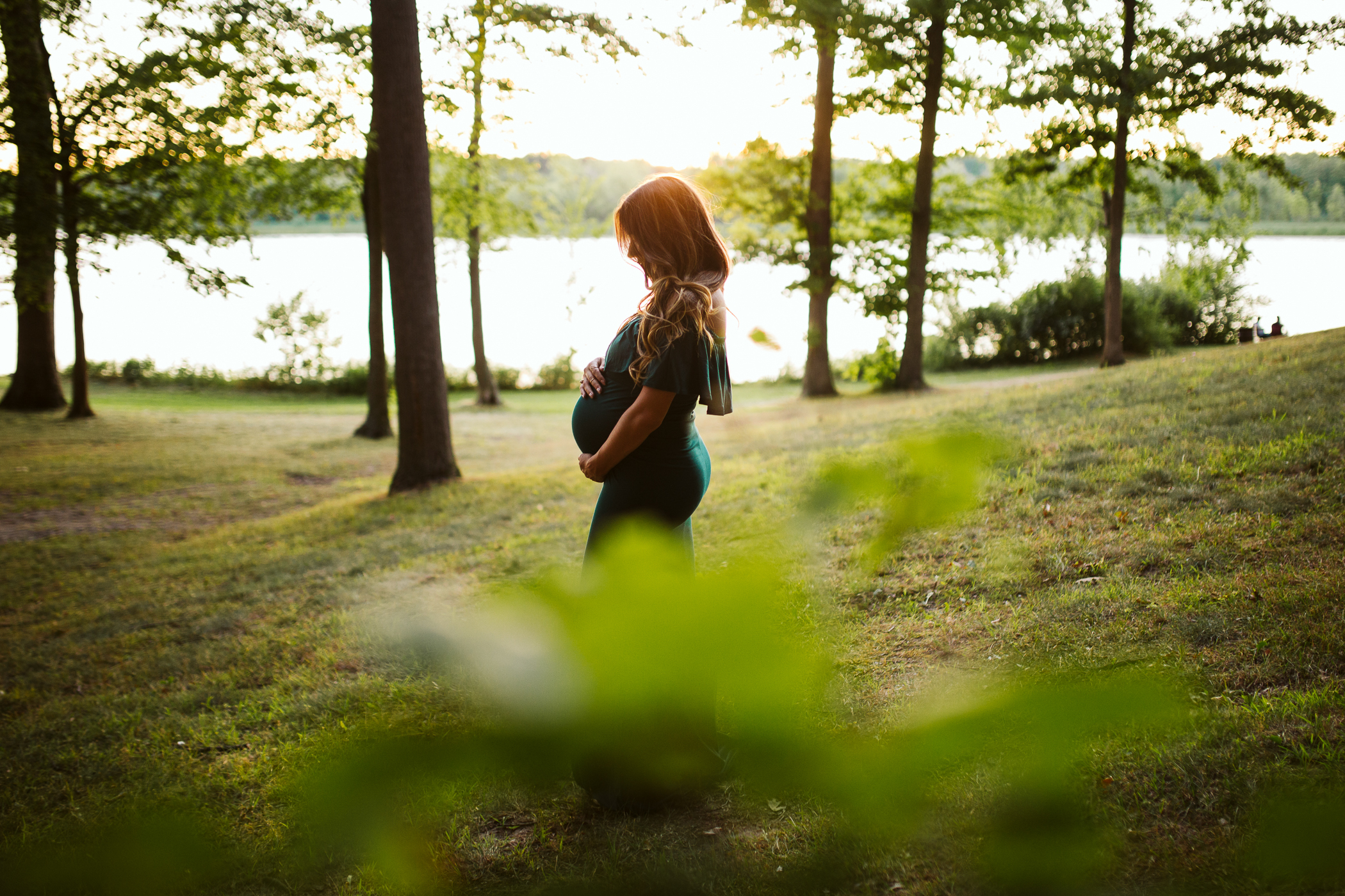 Newborn and pregnancy photographer in michigan